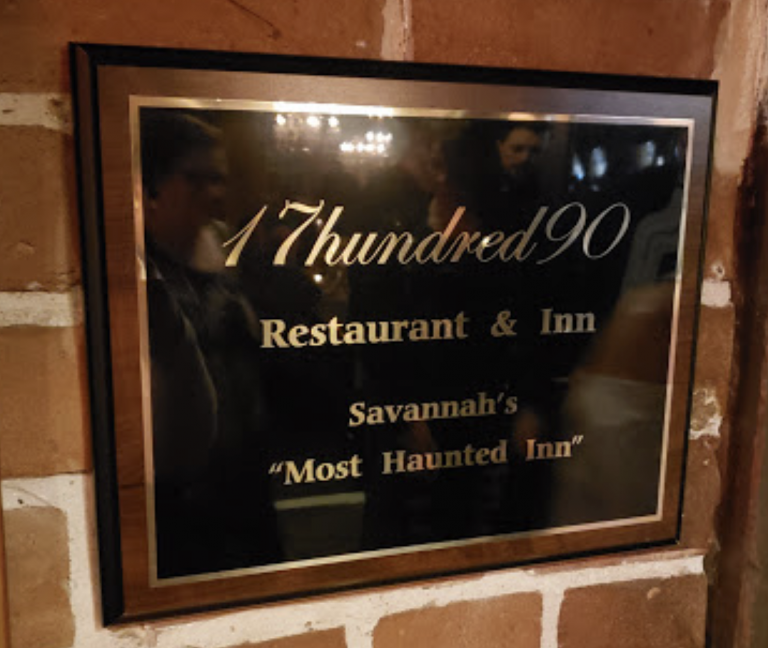 The 17Hundred90 Restaurant and Inn