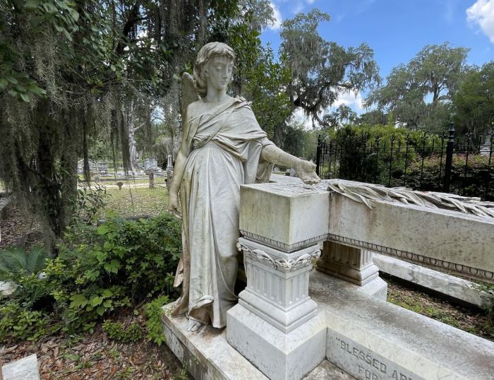 Savannah Cemetery Tour